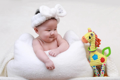 酒泉宝宝几个月翻身